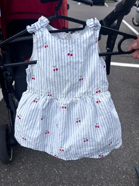 Kiabi Kleid mit Kirschen Size 68