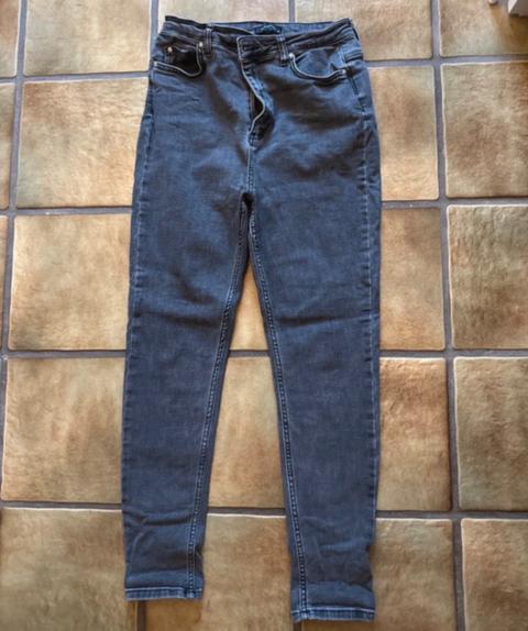 Trendyol Graue Jeanshose in 40 Size 40