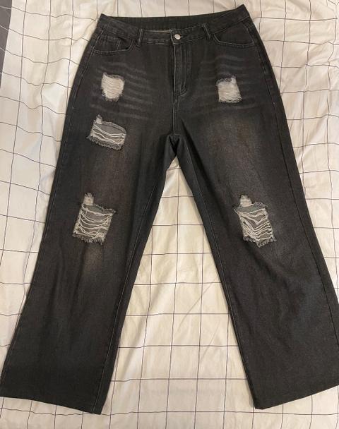 SHEIN Graue straight Jeans mit löcher