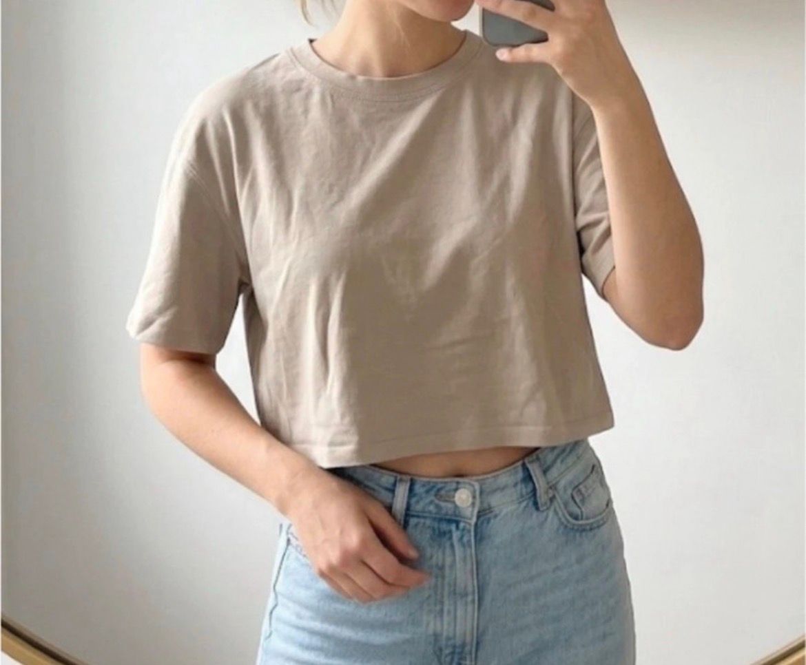 Zara Zara basic Croptshirt beige in Größe S Size S