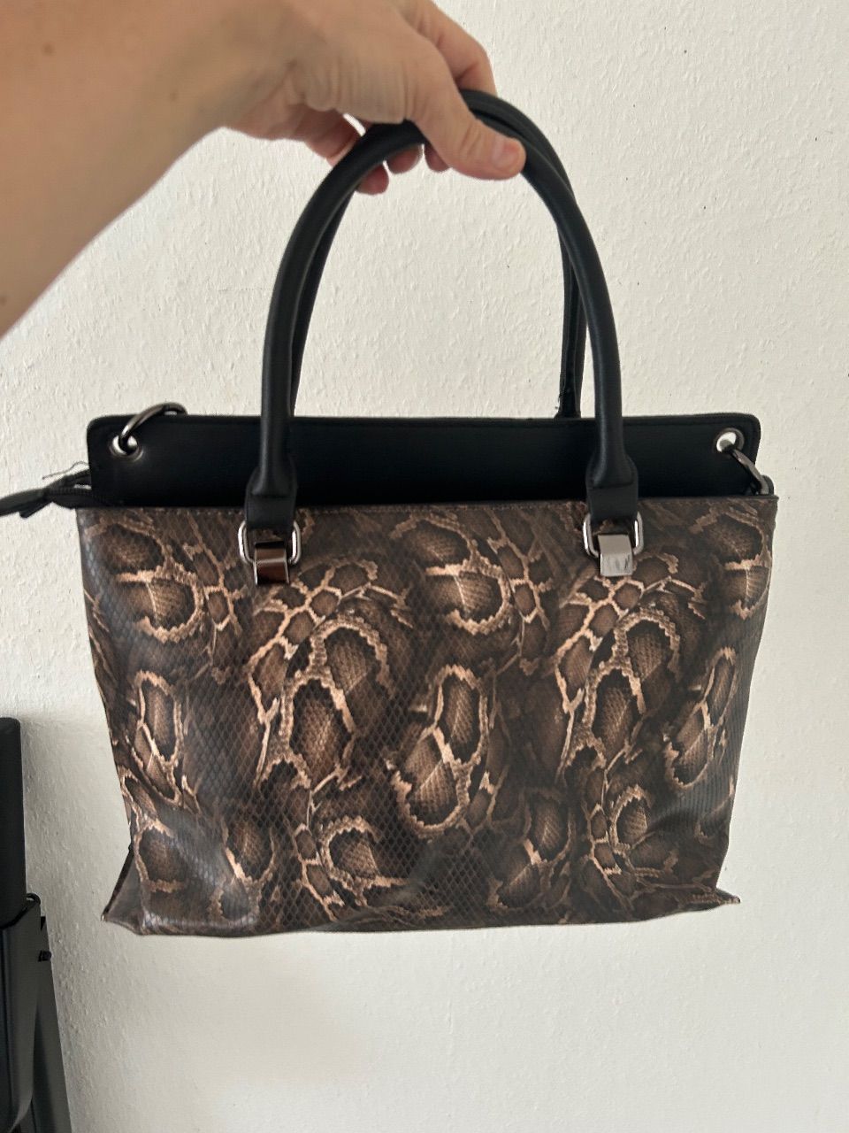 Keine Elegante Labrinth Handtasche Braun/beige mit schwarzen Details
