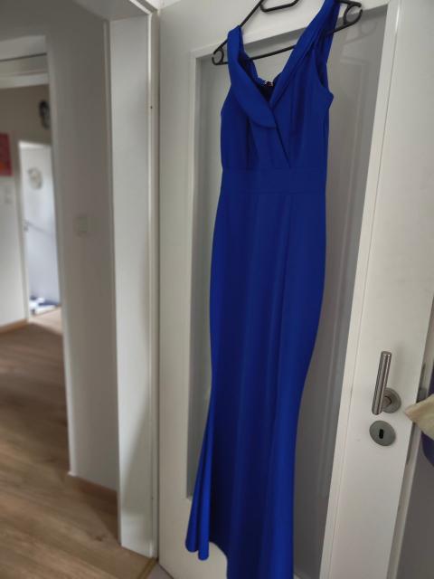 Blaues Abendkleid