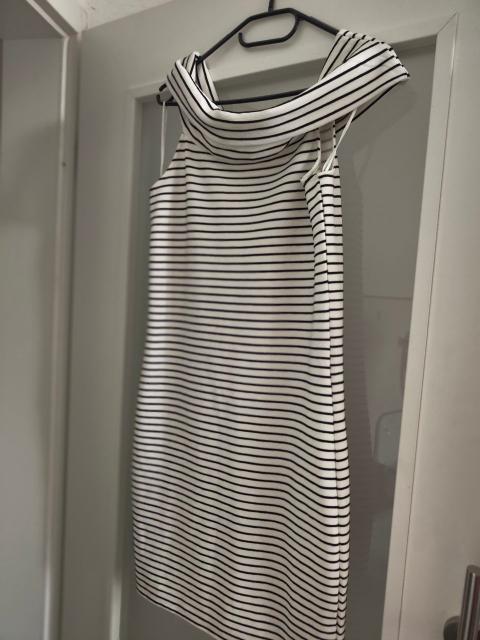 Vila Schulterfreies Kleid Size S