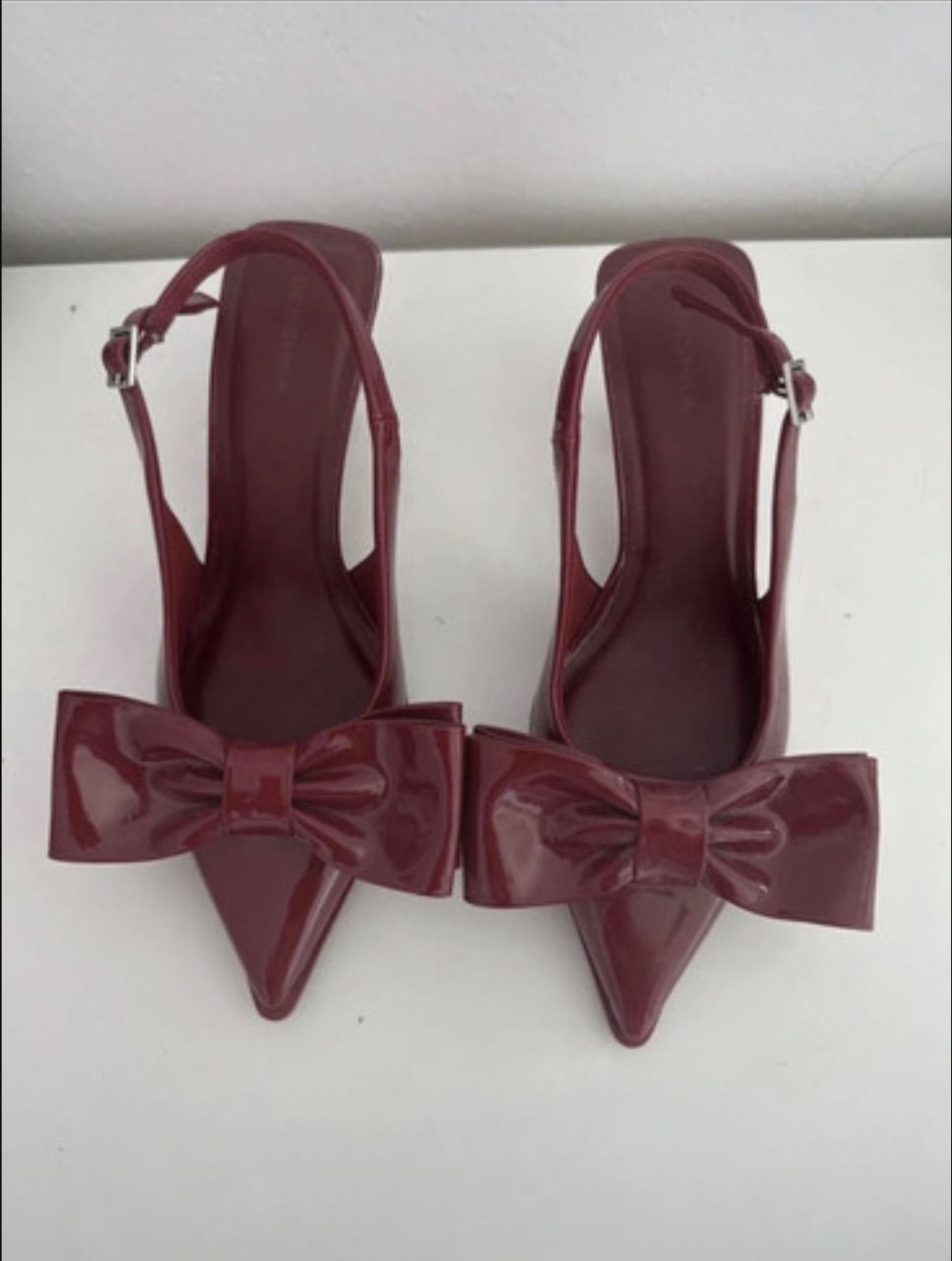 Bershka Süße Weinrote Kittenheels mit Schleife in Größe 36 Size 36