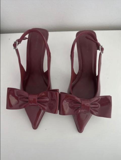 Bershka Süße Weinrote Kittenheels mit Schleife in Größe 36 Size 36