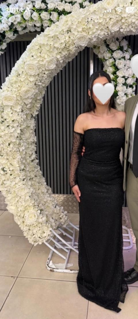 Abendkleid schwarz Pailettenkleid 38 VB Schulterfrei mit Ärmeln