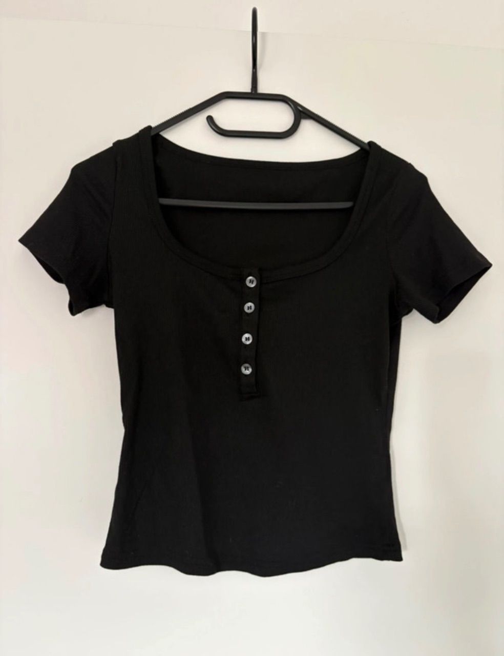 Ohne Marke Schwarzes geripptes Top mit Knöpfen Size L