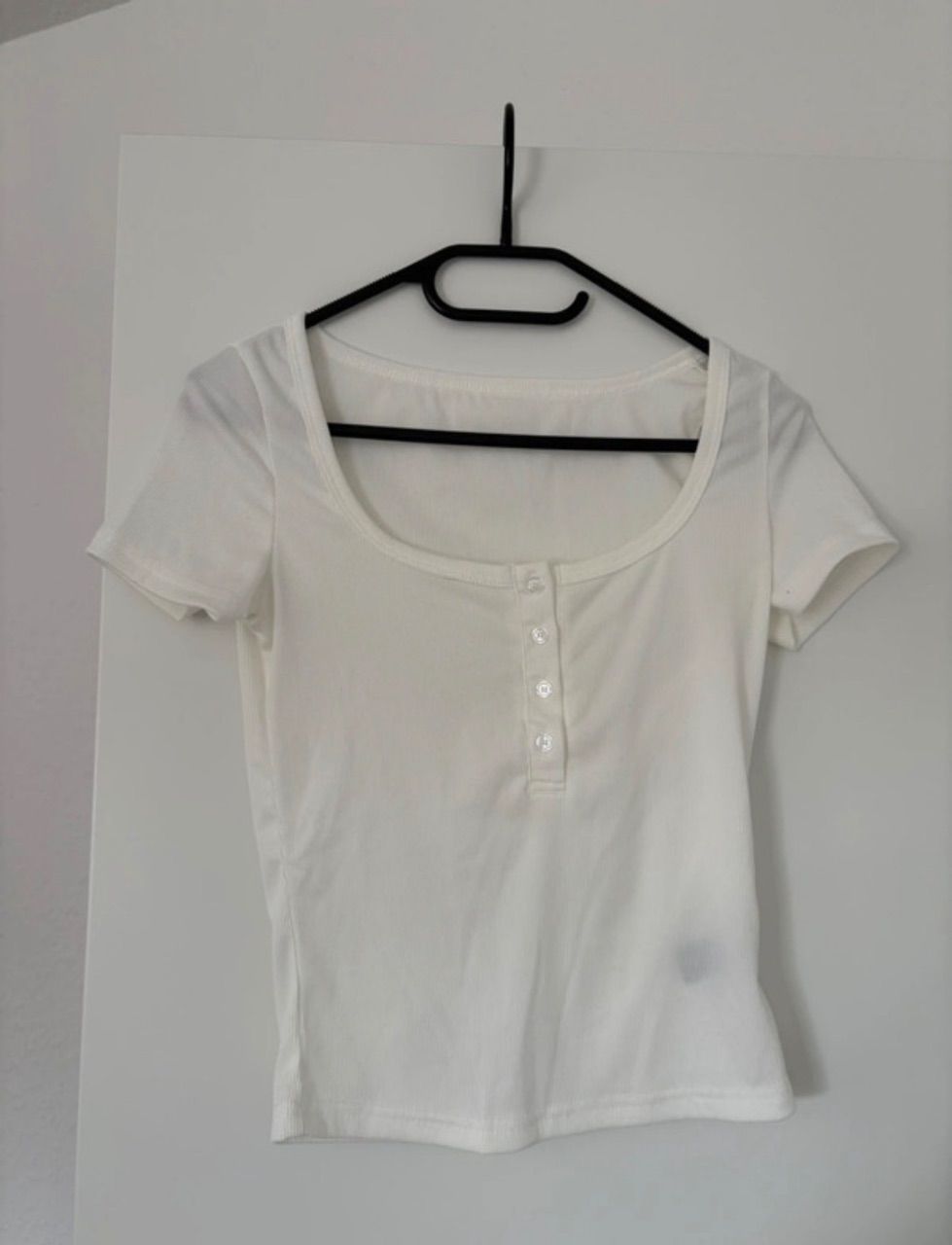 Ohne Marke Weißes geripptes Kurzarm-Top mit Knöpfen Size L