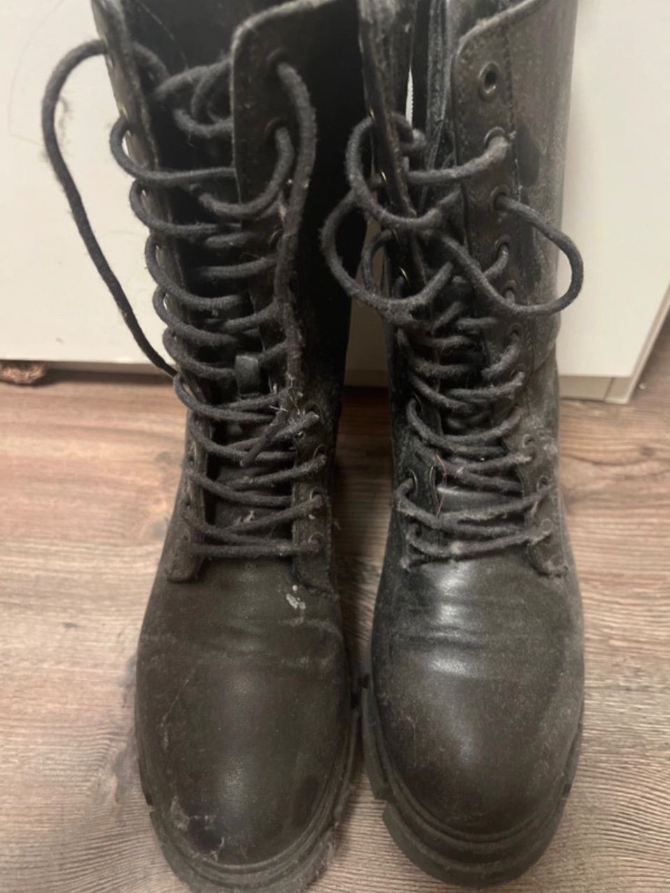 Schwarze dicke Boots