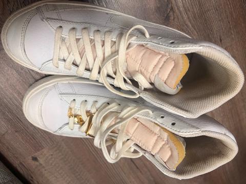 Nike Nike Sneaker Size 38