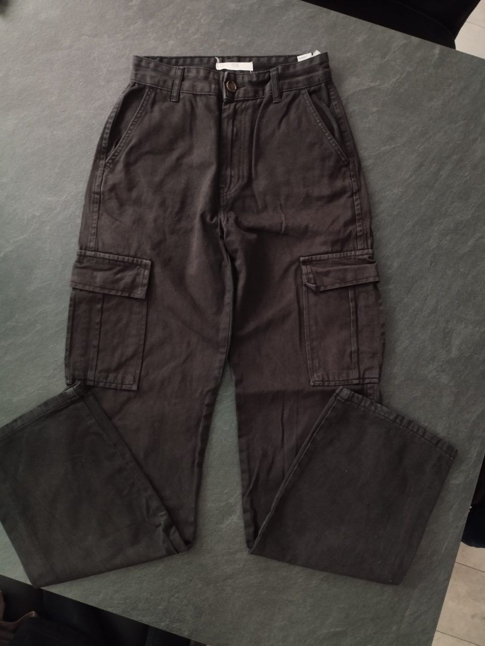 Stradivarius  Schwarze Cargohose, Stradivarius  Size XS