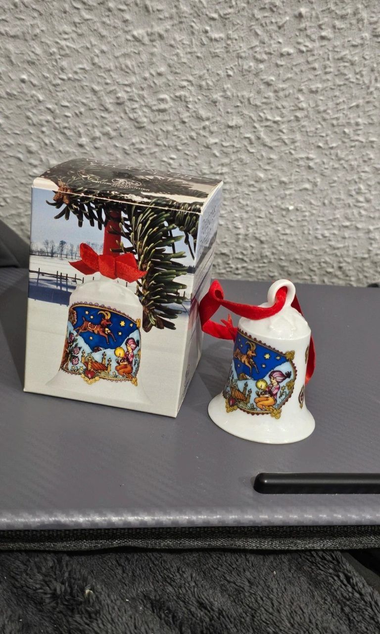 Hutschenreuther Weihnachtsglocke 1979 Porzellan mit Originalverpackung