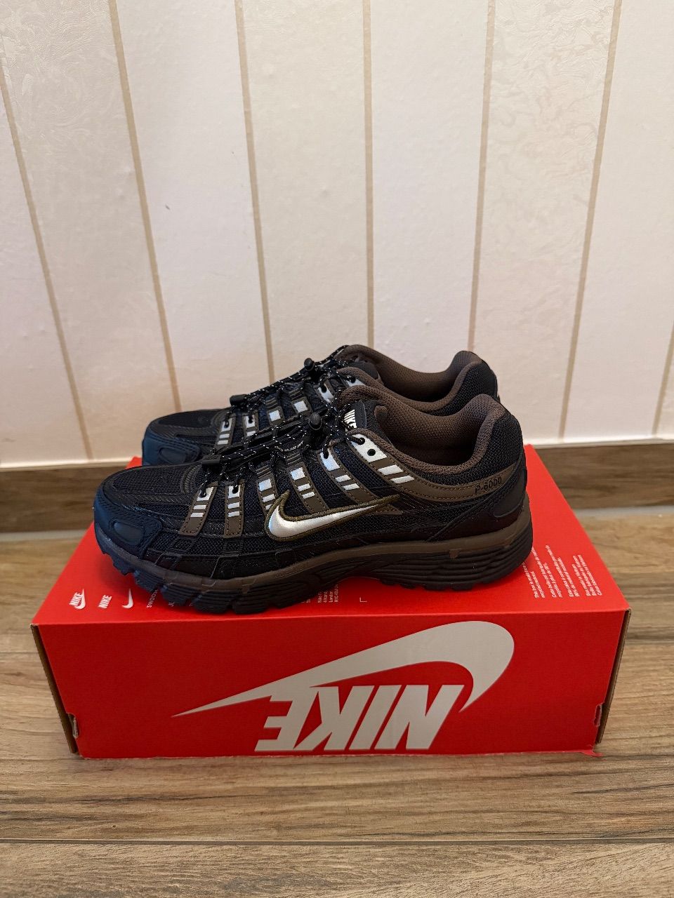 Nike Nike P-6000 Schwarz/Braun Größe 38 Size 38
