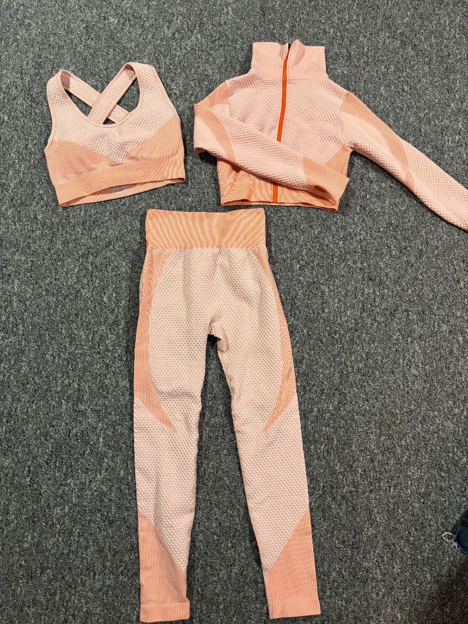 Rosanes 3 teiliges Sportset, Leggings - SportBH- Weste Size M
