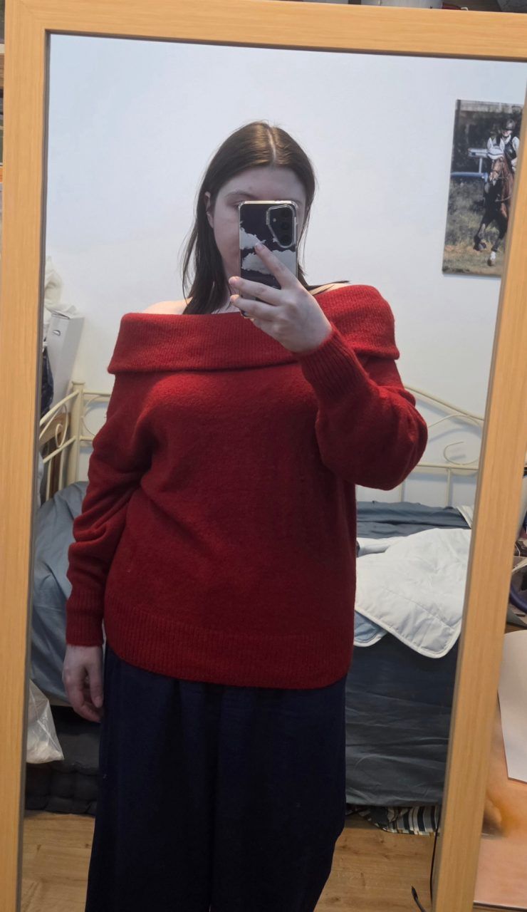 Super schöner, kuscheliger Strickpullover von H&M in einem kräftigen Rot. 