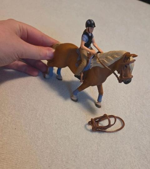 Schleich Schleich Reiterin mit Pferd und Zubehör Violett