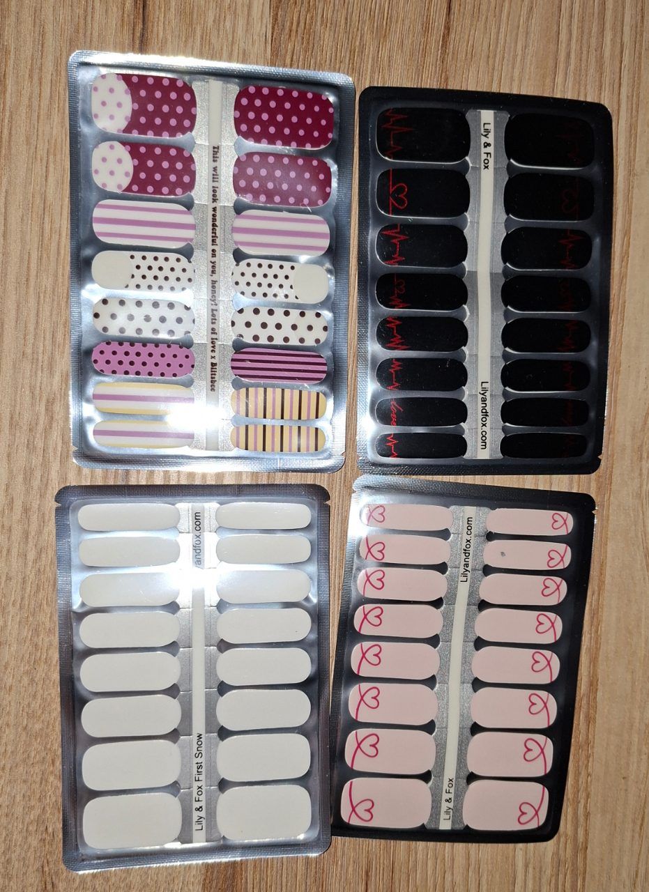 Lilyandfox.com 4x Nagelfolien - neu & originalverpackt (nur gemeinsam abzugeben)
