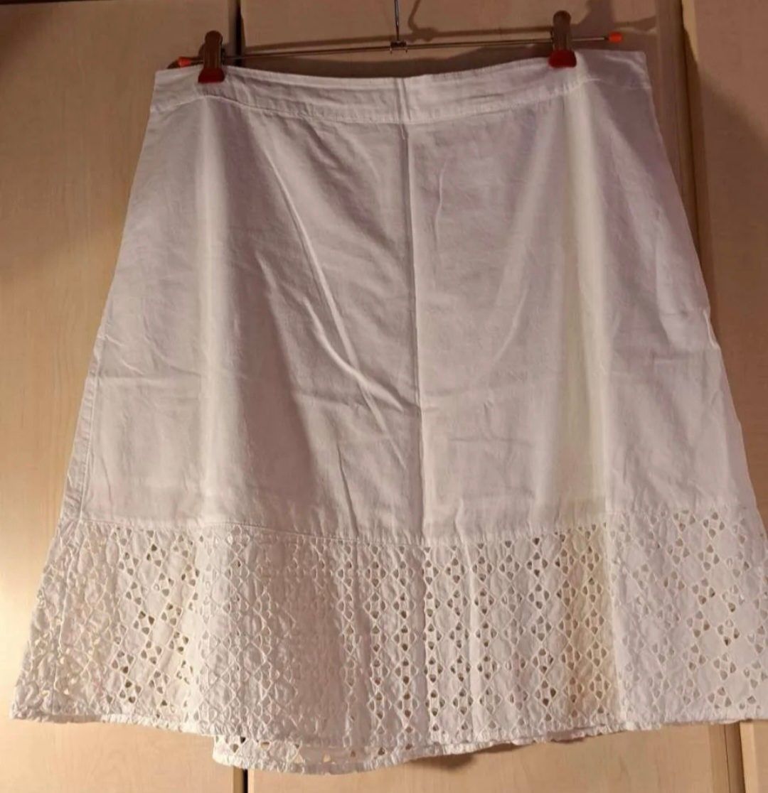 Jessica  Weißer Sommerrock mit Spitzenbesatz - Gr. 42 Size XL