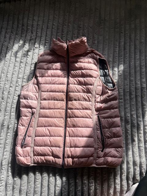 Rosafarbene Daunenweste – perfekt für Herbst & Winter Size L