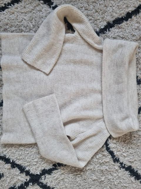 Pageone Süßer Kuschelige Off shoulder Pulli in sehr gutem Zustand •Gr. Xs Size XS