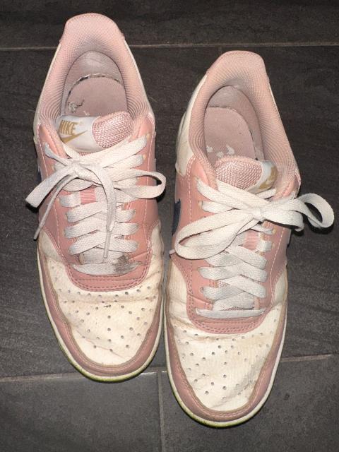 Nike Sniffy Sneaker sucht Liebhaber Size 38