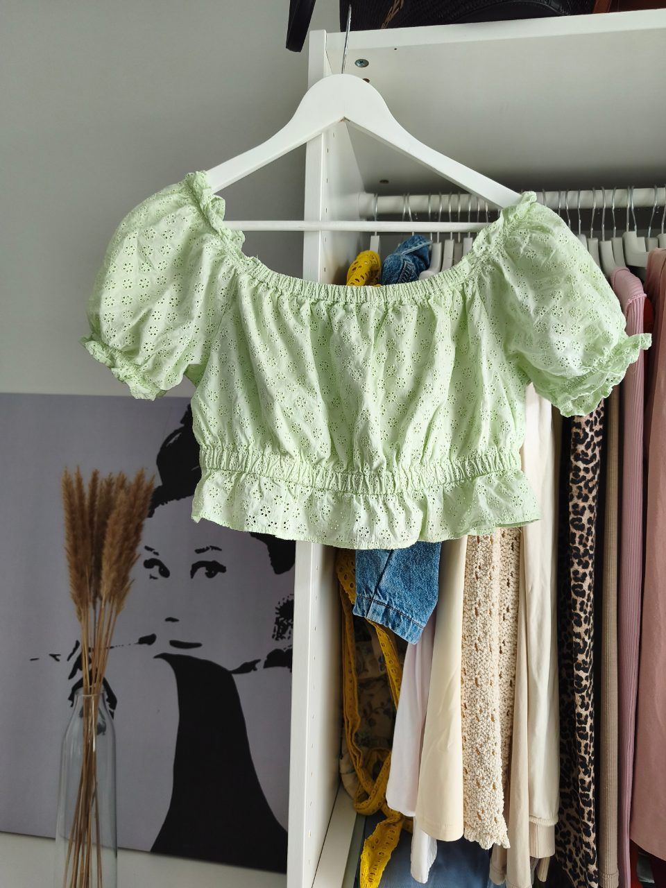 NA-KD NA-KD Off Shoulder Crop Top hellgrün  Size 38