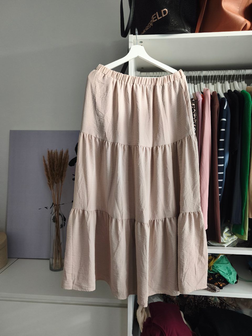 Amazon Amazon Volantrock Beige Size L