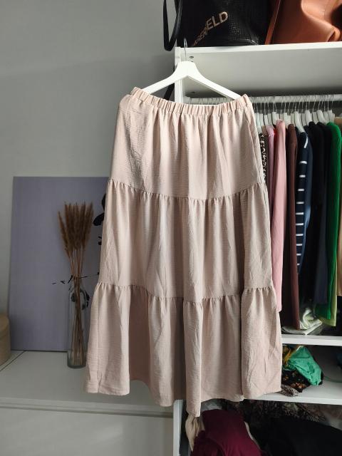 Amazon Amazon Volantrock Beige Size L