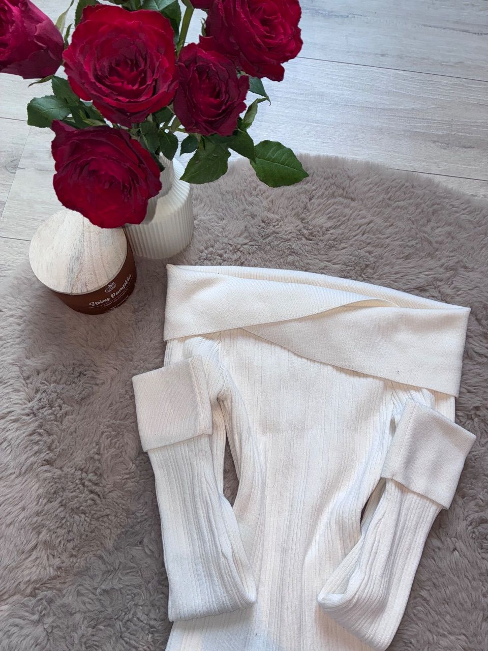 BERSHKA  Cremefarbenes Rippstrick Oberteil Size M