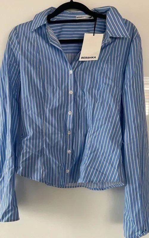 bershka Bershka taillierte Bluse - Größe M - Blau/weiß Gestreift Size M