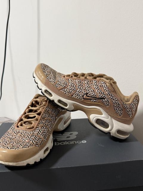 Nike Sneaker Size 40