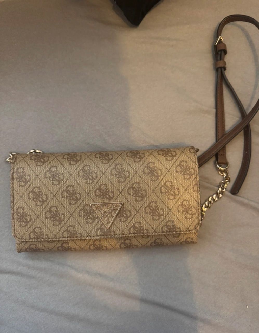 guess braune guess tasche 