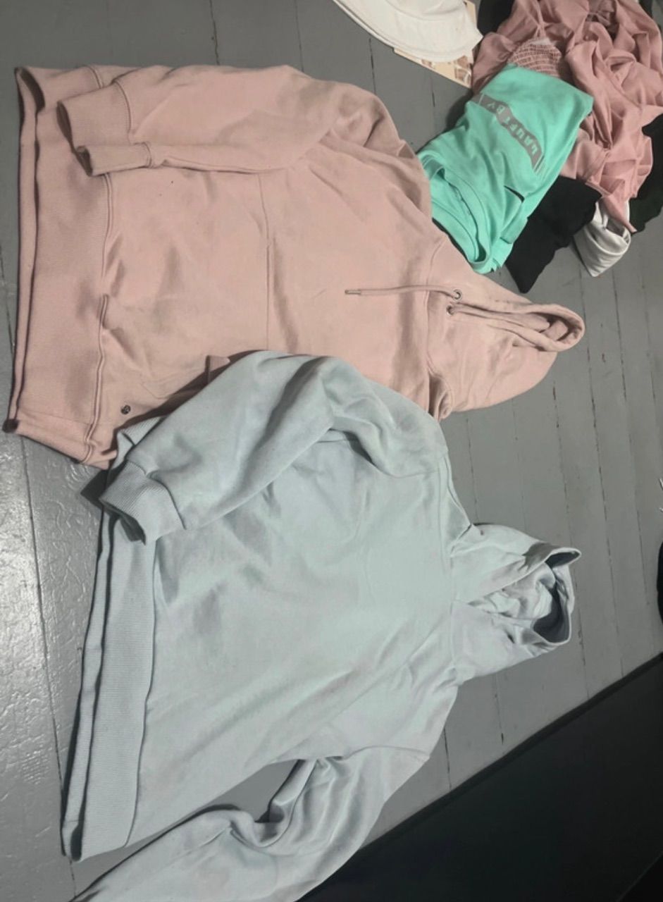 2 Pullis baby rosa und baby blau