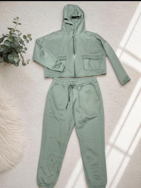 Crivit Damen Joggingset Khaki/Salbeigrün Size 40