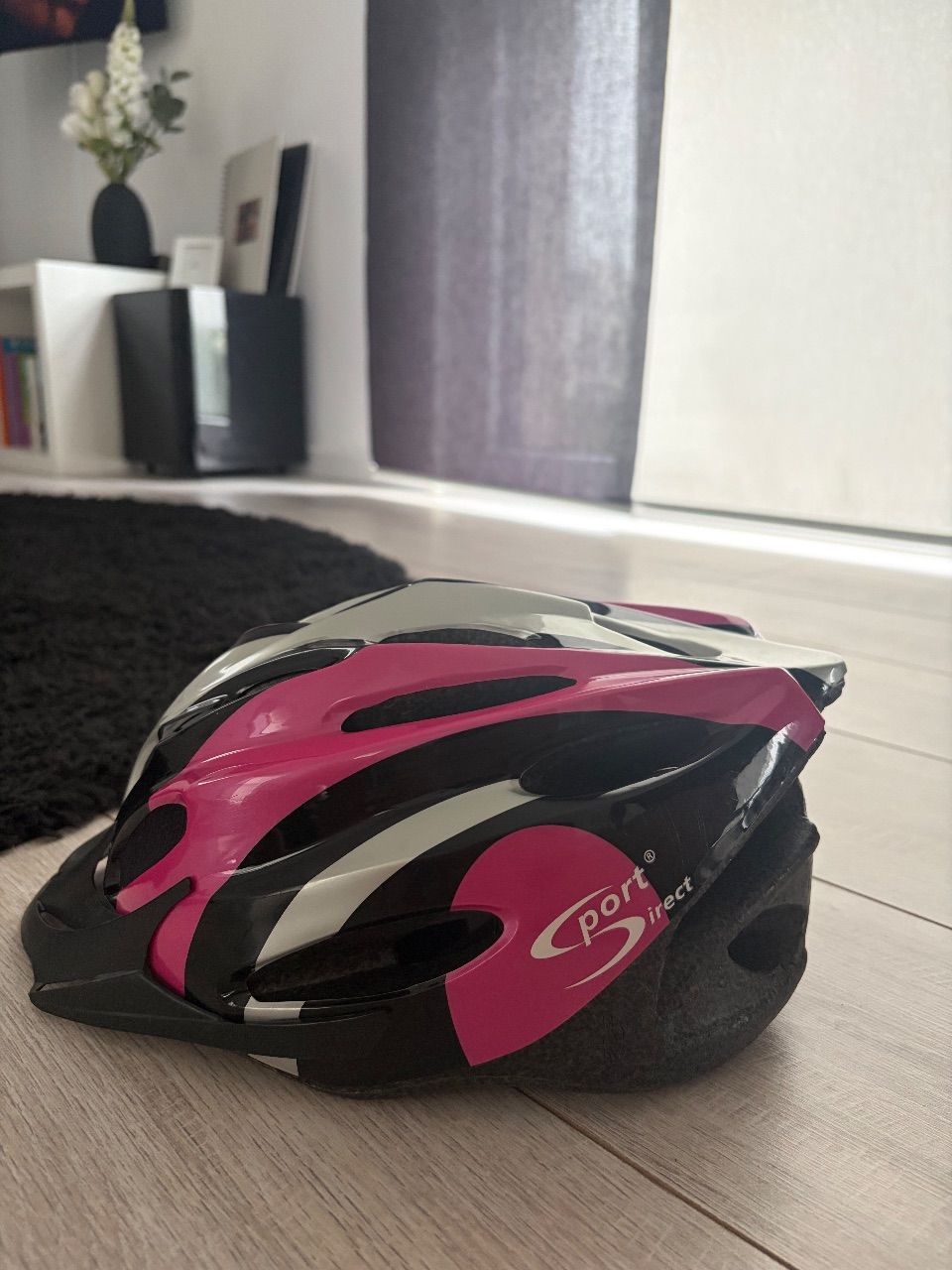 Sports direct  Fahrradhelm Pink schwarz weiß 