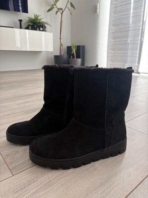 Ohne Marke Schwarze gefütterte Winterboots nur 2 mal getragen Size 40
