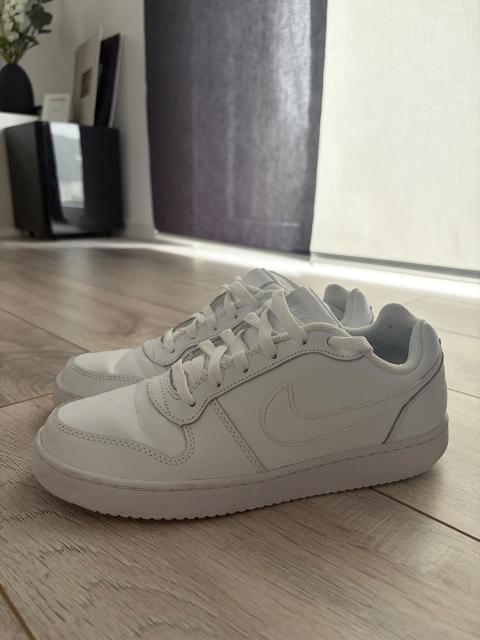 Nike Nike sneaker Weiß sehr guter Zustand Size 40