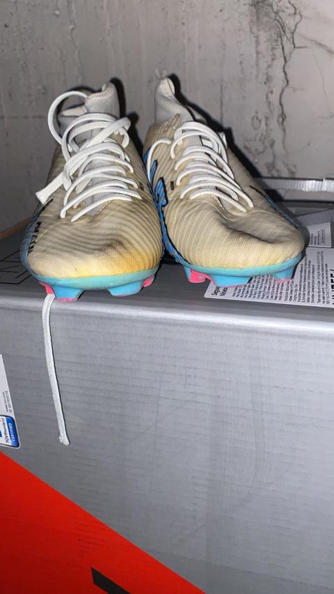 Nike Fußball Schuhe Size 39
