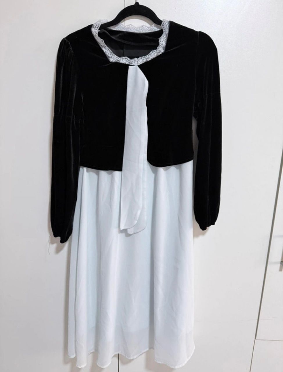 Dazy Schwarz-Weißes Kleid Size XS