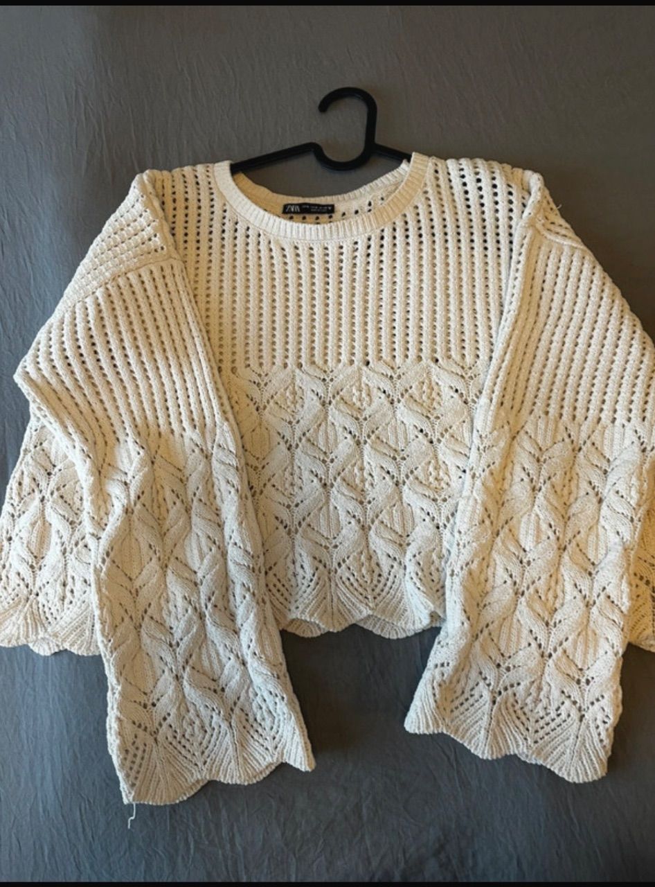 Zara Zum Verkauf steht ein schöner cremefarbener ZARA Strickpullover mit besonderem L Size M