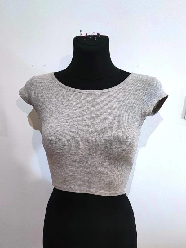 FB Sister Graues Basic Croptop – Gerippt & Super Bequem Size XS