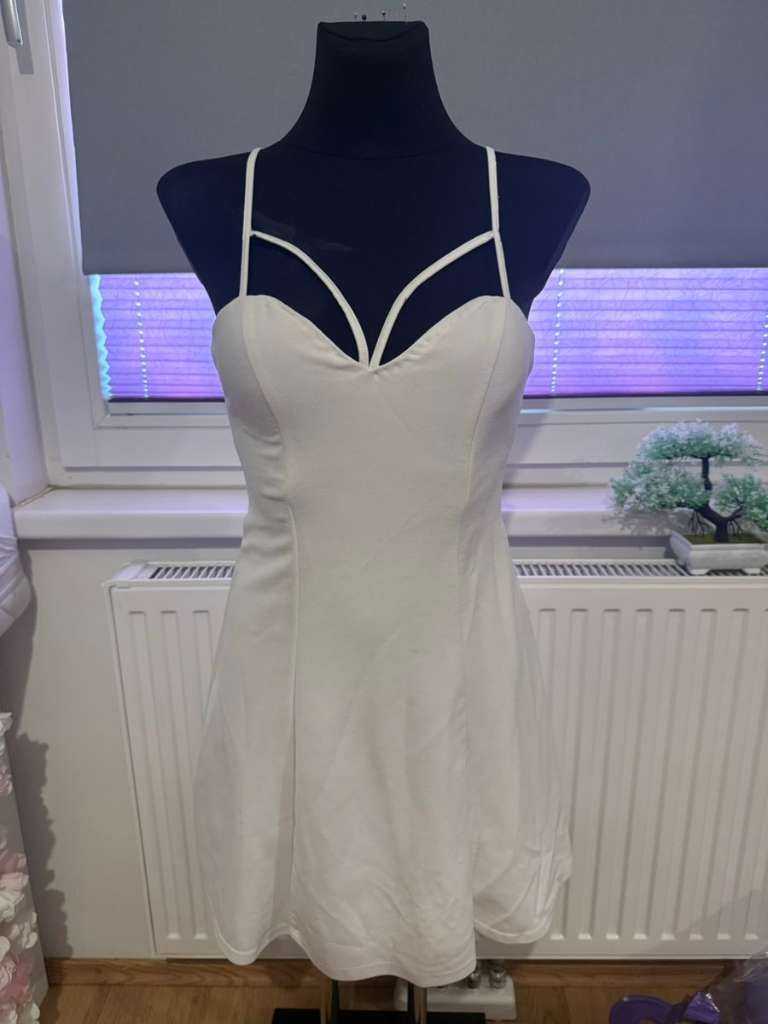Ohne Marke Weißes Minikleid mit Harness-Detail - Größe S Size S