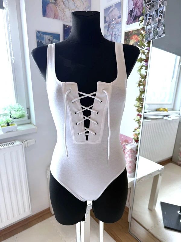 Ohne Marke Weißer Body mit Schnürung – Ärmellos – Gr. S – NEU Size S