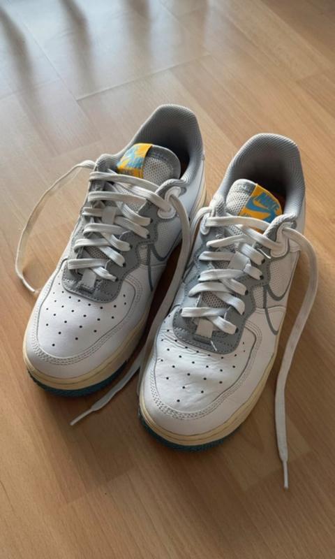 Nike Nike Air Force 1 Weiß/Blau/Gelb Size 39