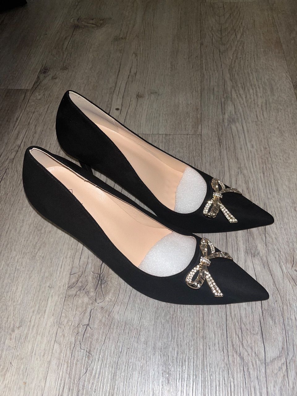 Ohne Marke Süße Schwarze Heels mit Strassschleife Size 42