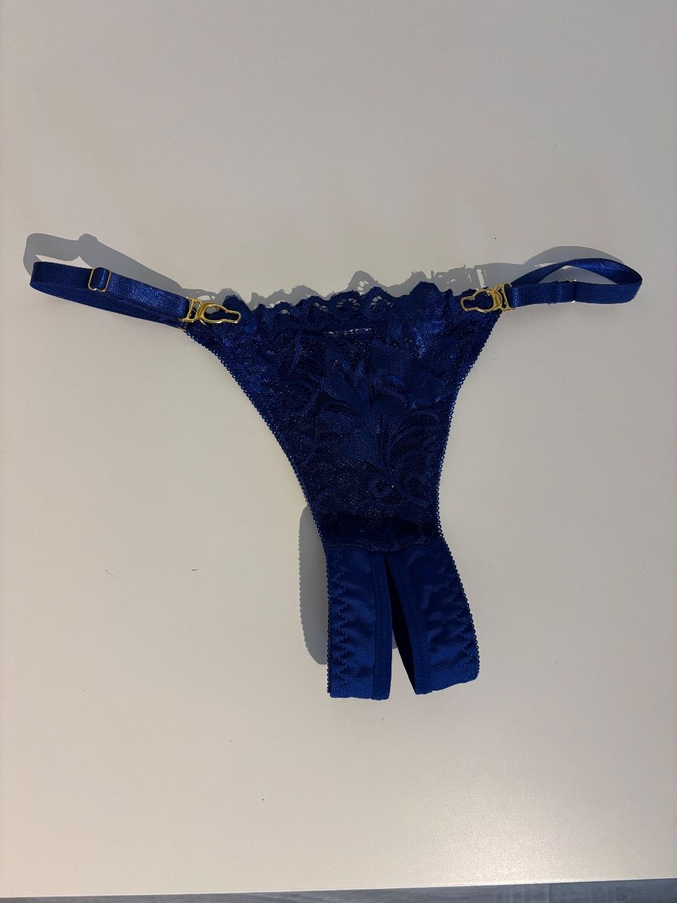 Ohne Marke Blauer Tanga mit offenem Schritt Dessous  Size S