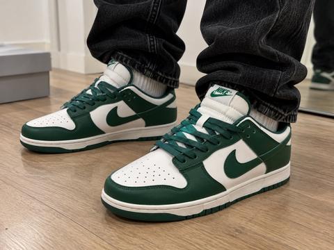 Nike Nike Dunk Low Sneaker grün weiß Size 43
