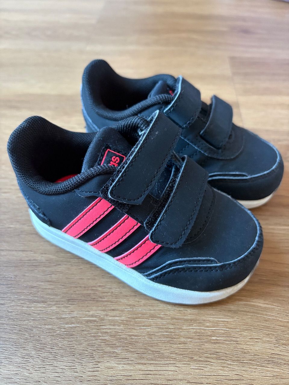 Adidas Adidas Turnschuhe Size 21