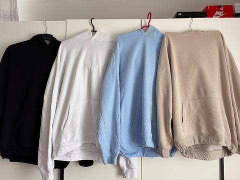 Keine Vier Hoodies Size XL