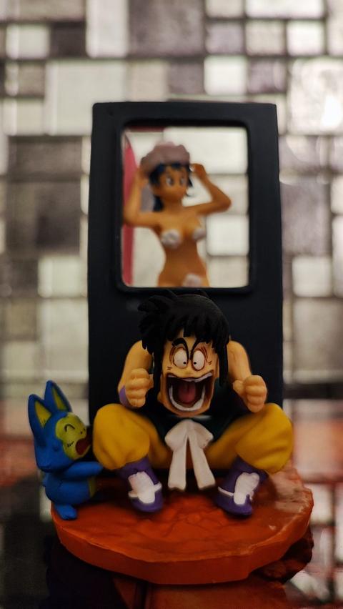 Dragon Ball Yamchu mit Pool und Bulma Figur